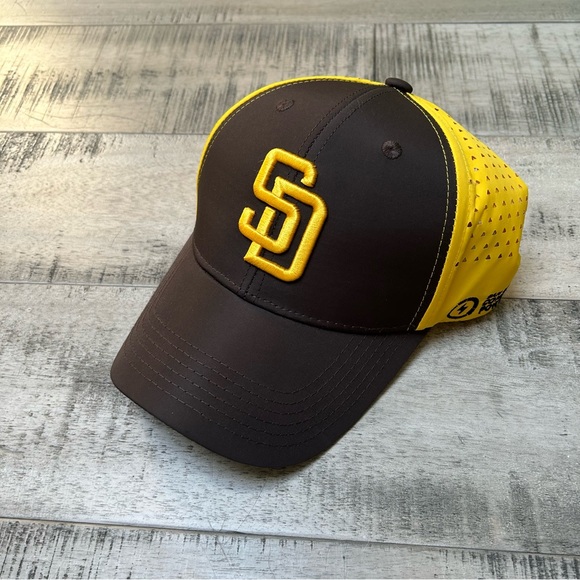 San Diego Padres Hat - Picture 2 of 5